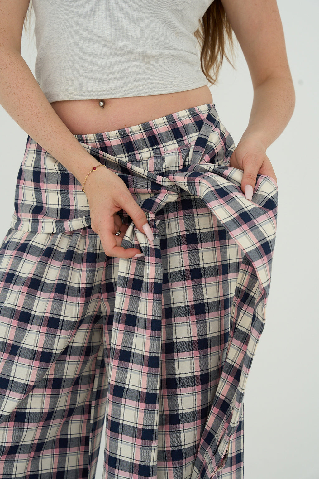 plaid pants in pink