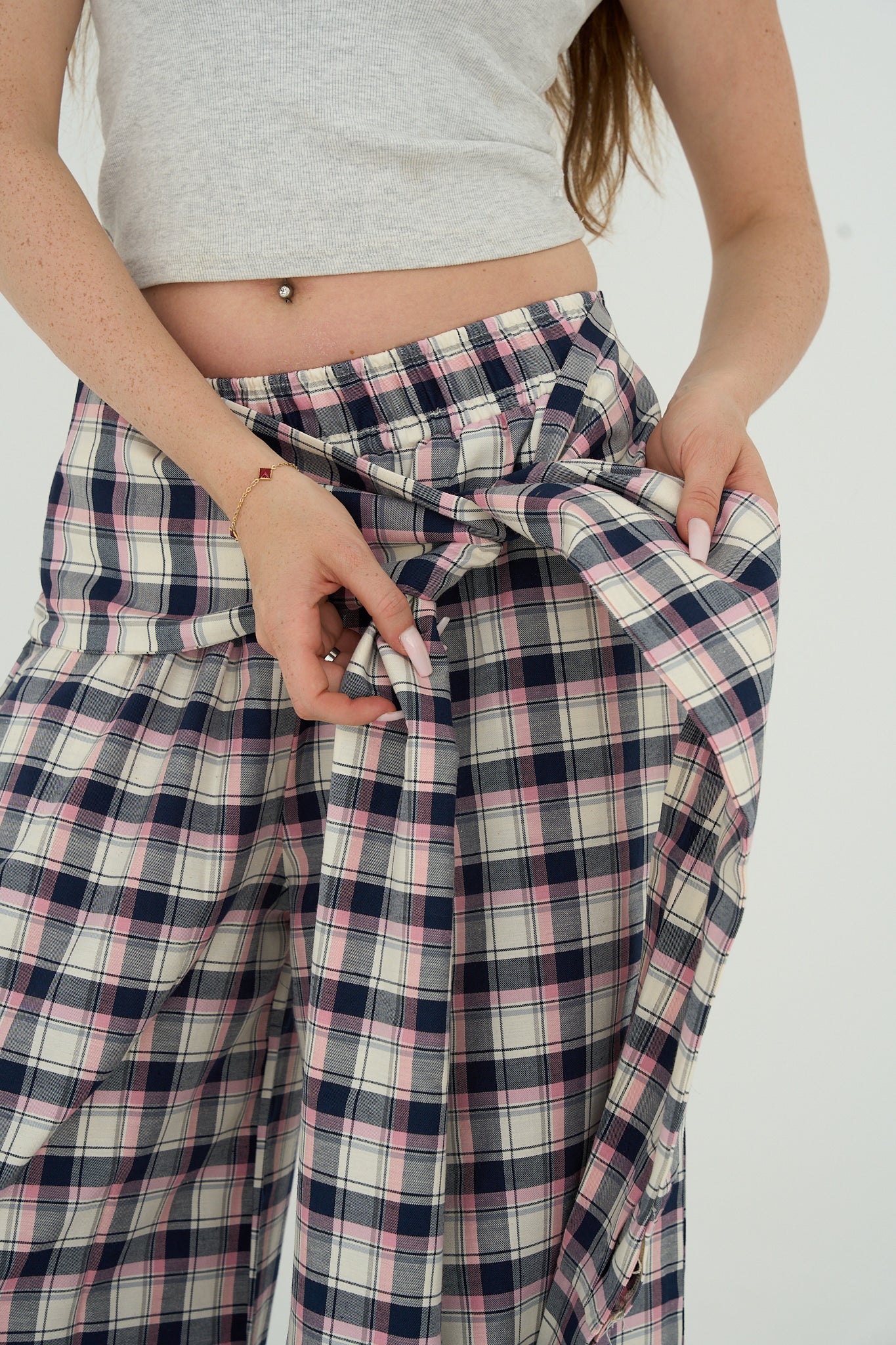 plaid pants in pink