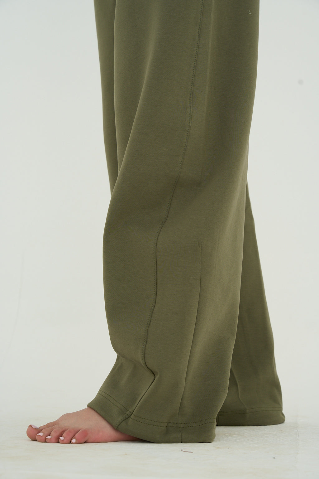 Green Balloon sweatpants
