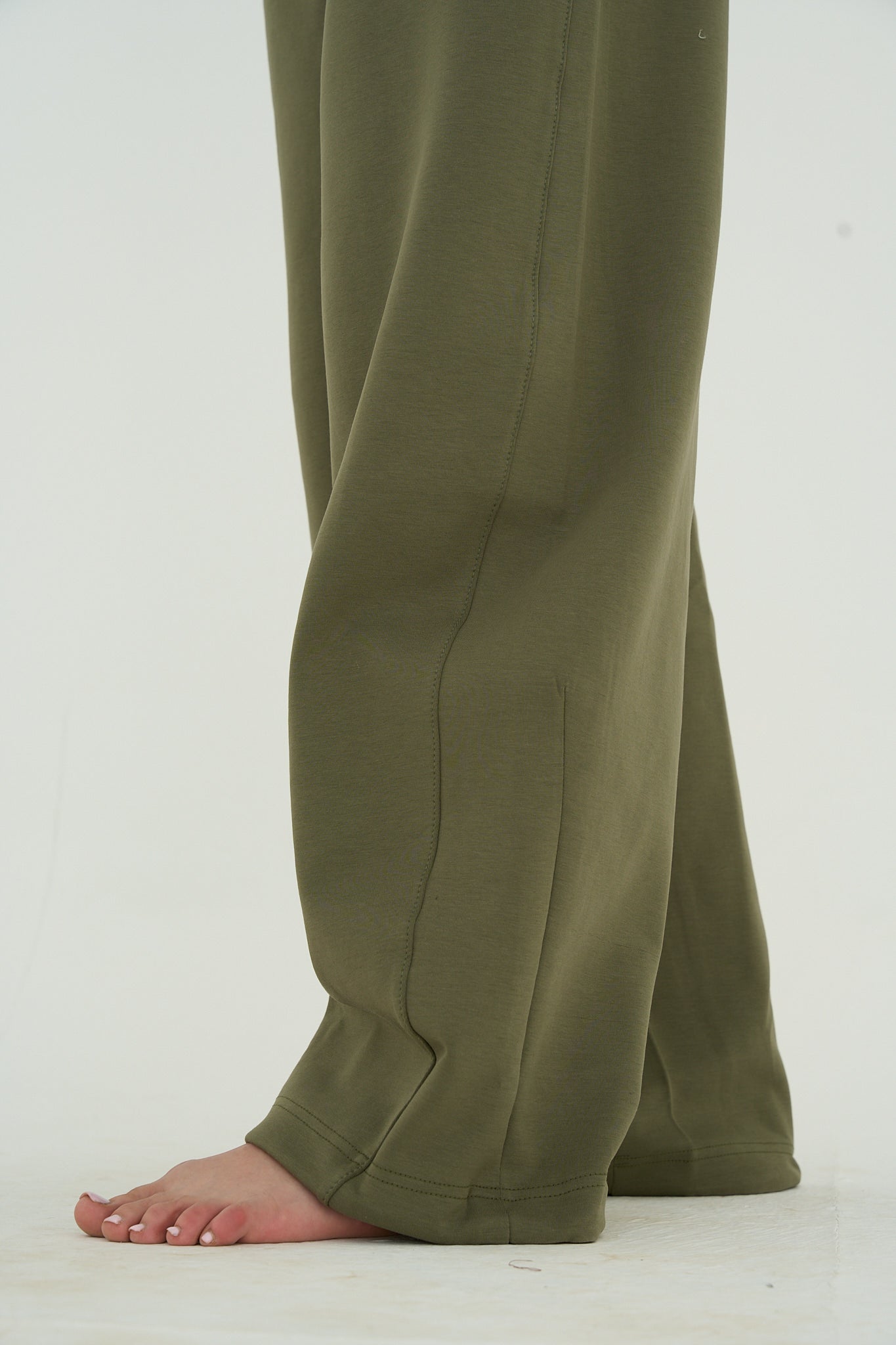 Green Balloon sweatpants