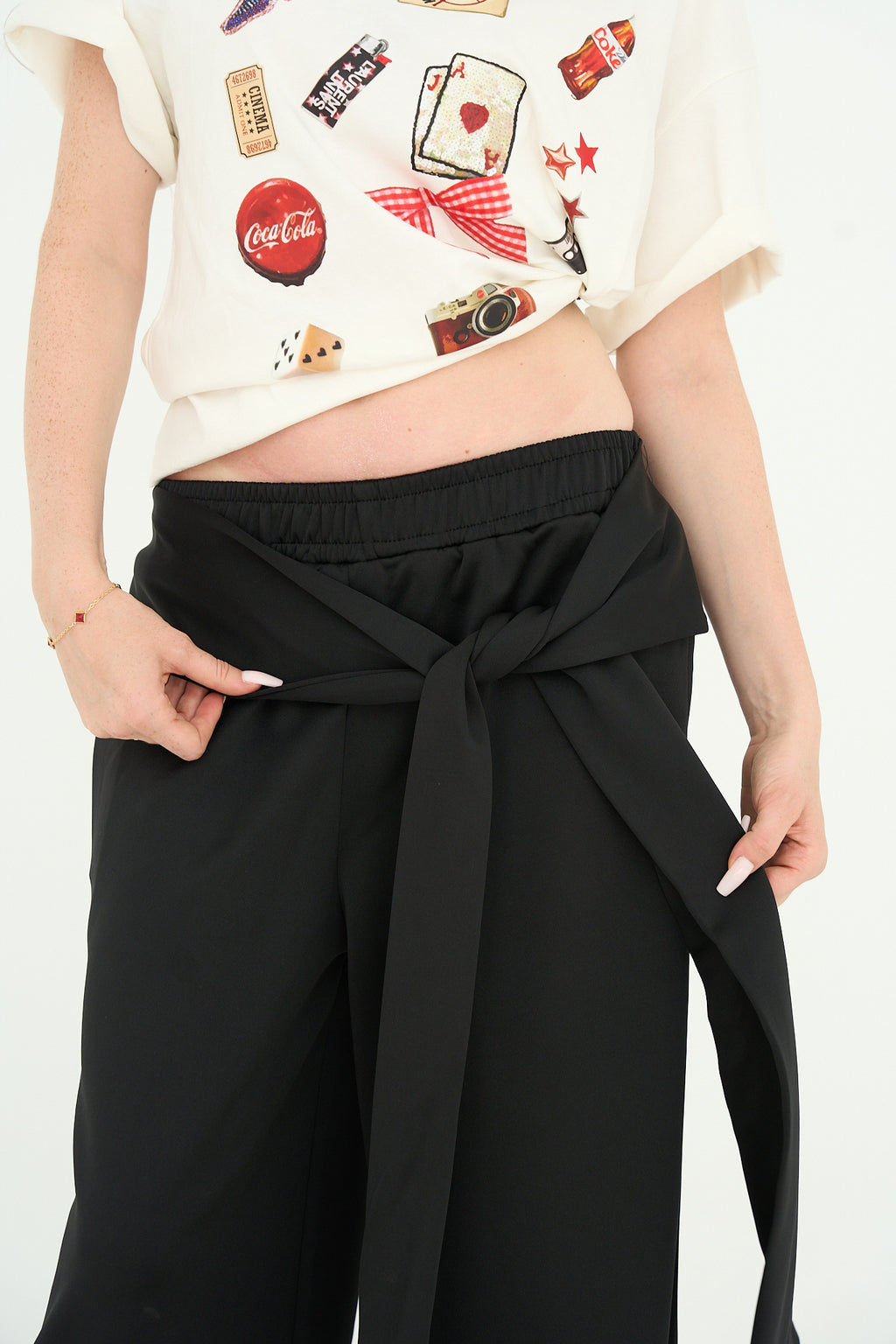 Tied pants in black