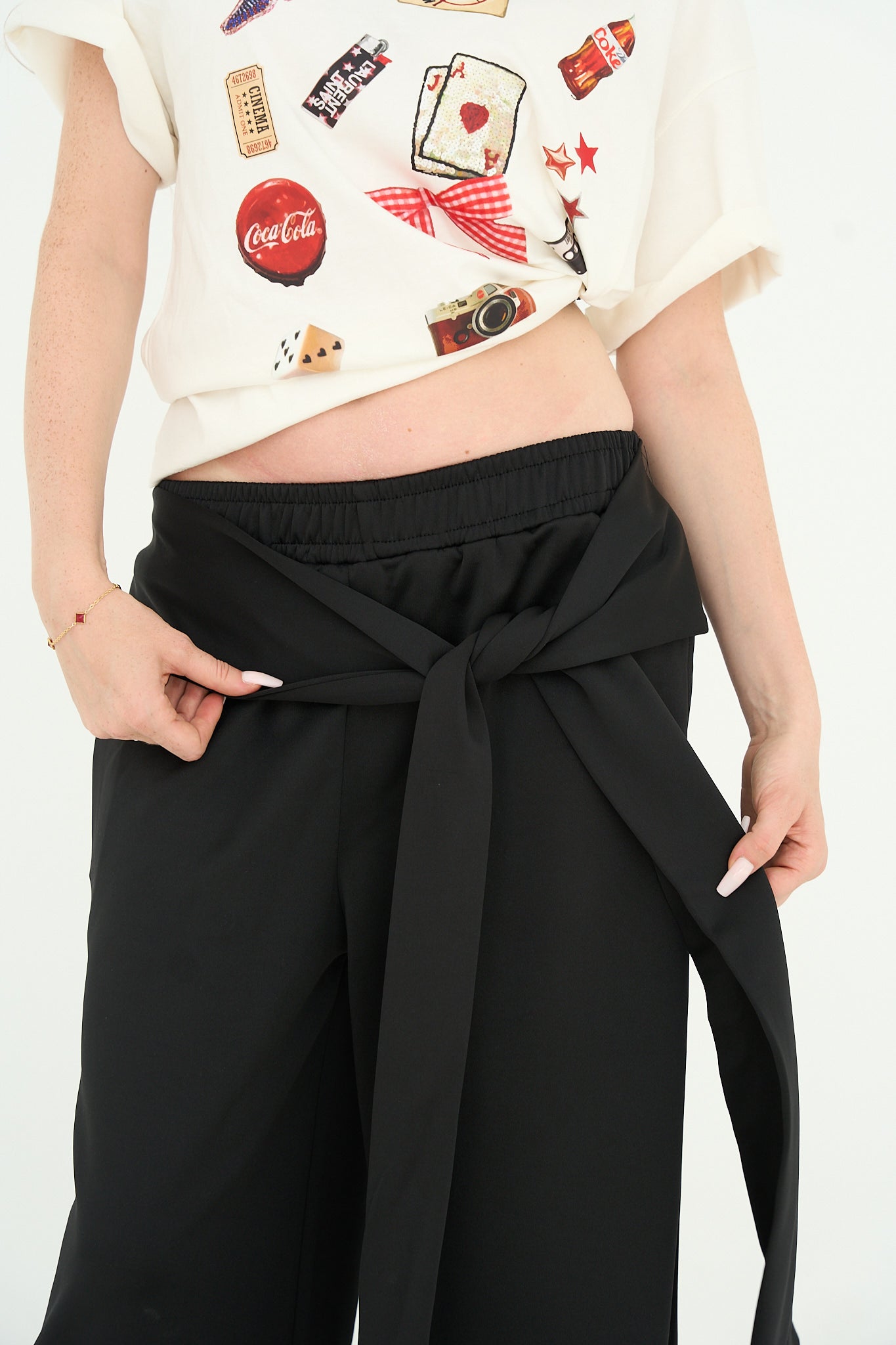 Tied pants in black